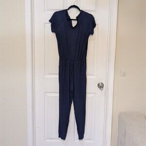 Yundai V-Neck Navy Jumpsuit Size Medium Short Sleeve Drawstring Waist NWT Flawed